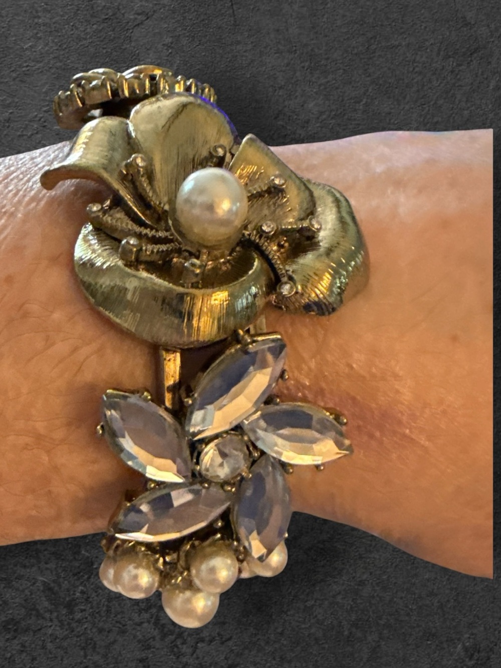 Vintage Gold Tone Floral Statement Cuff Bracelet ✨
